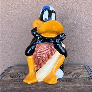 Vintage 1993 Warner Brothers Looney Tunes Daffy Duck Baseball cookie jar